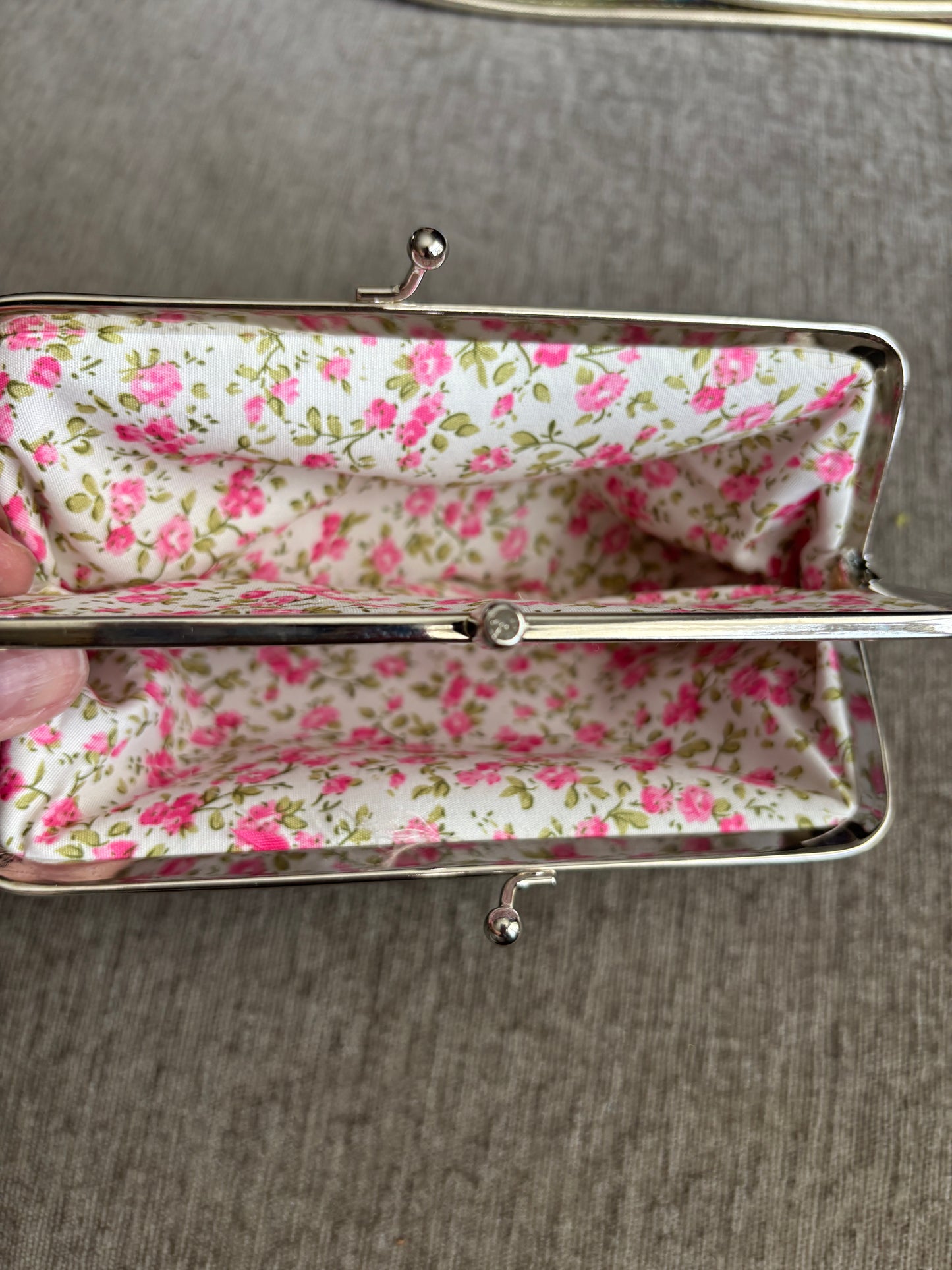 Like New Vintage Floral Pouch