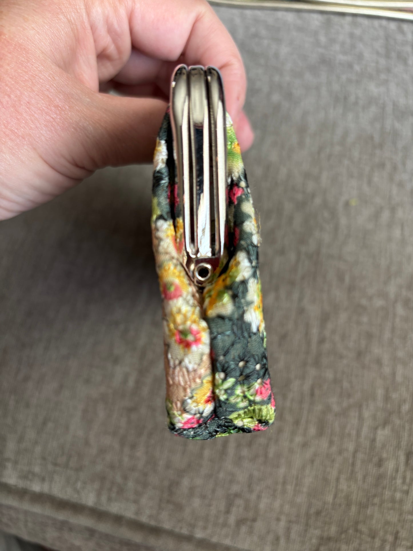Like New Vintage Floral Pouch