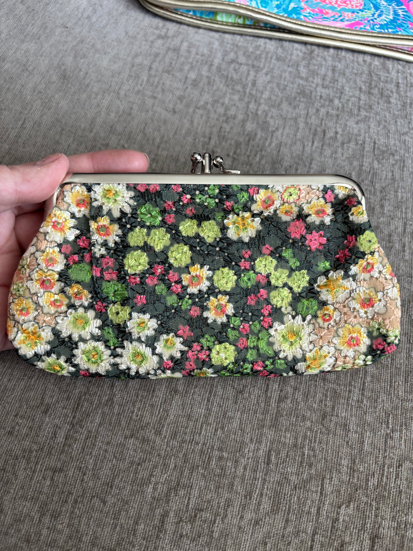 Like New Vintage Floral Pouch
