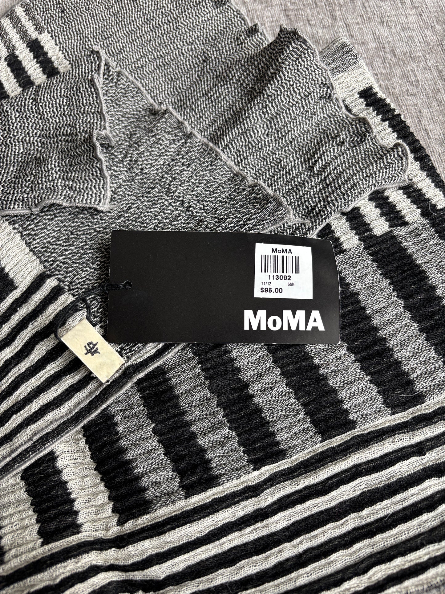 NWT NYC Museum of Modern Art Japanese Textile Scarf