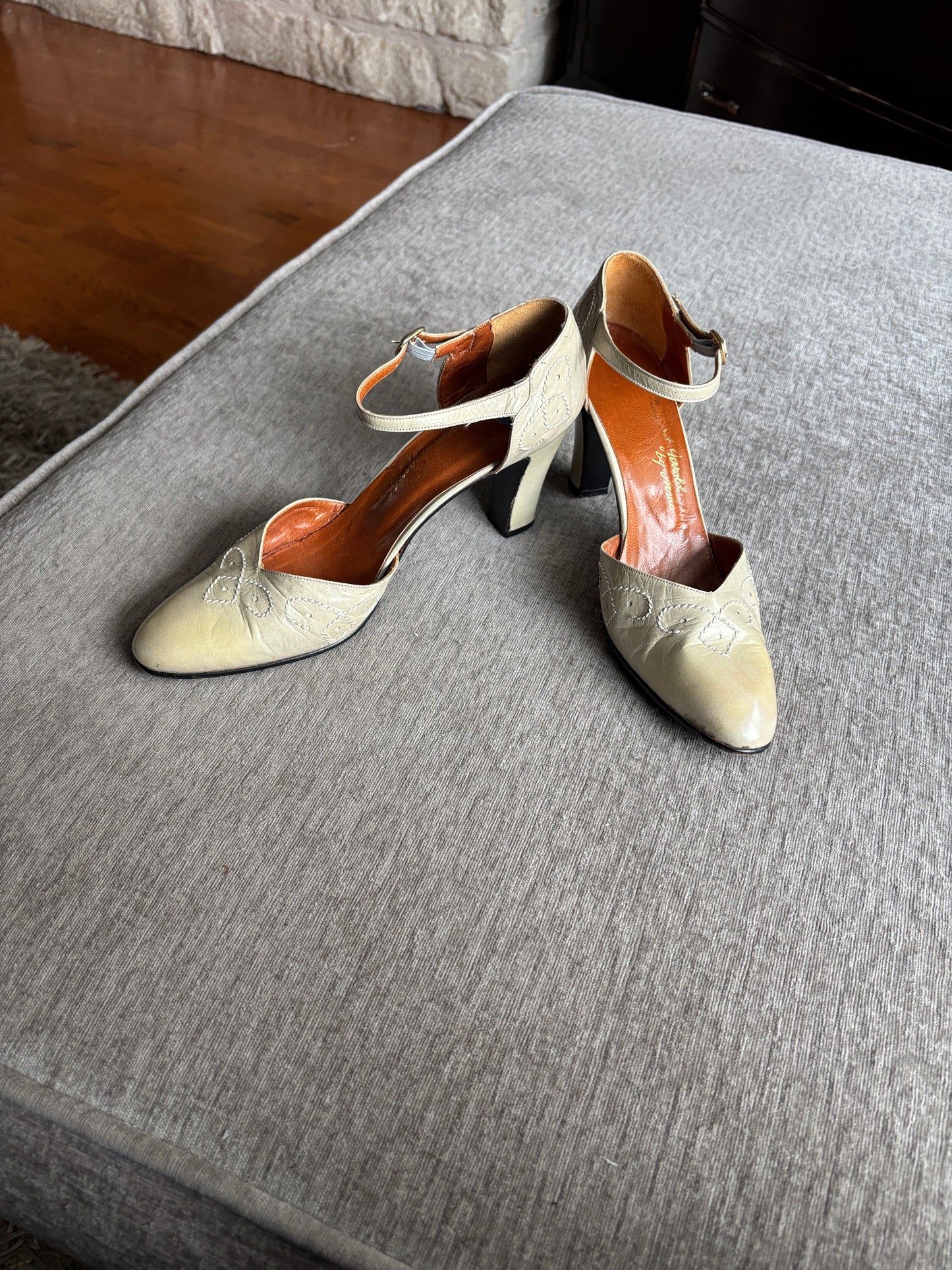 Vintage Margaret Jerrold by Arsko Heels