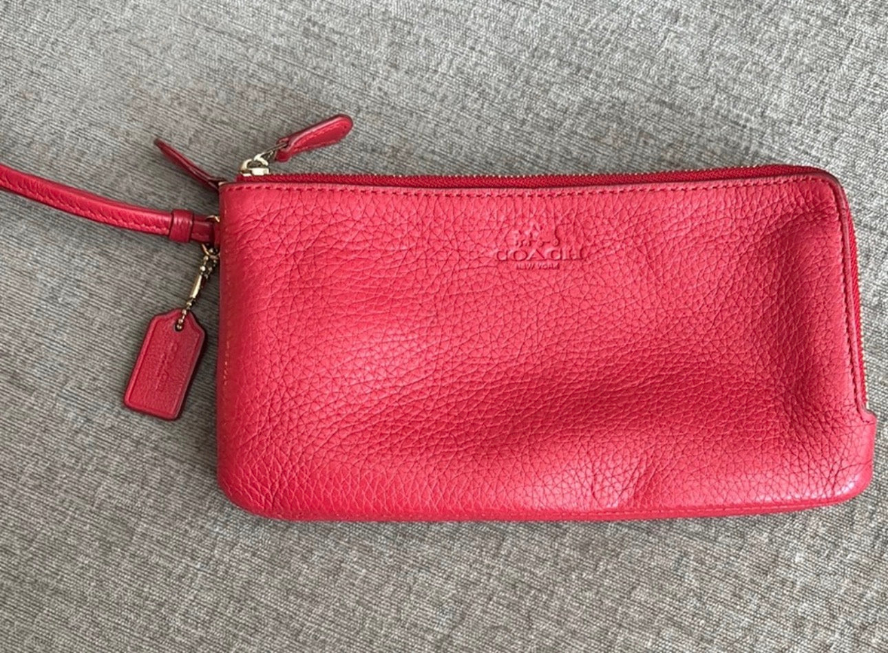 NWOT Coach Double Zip Pebbled Leather Wallet