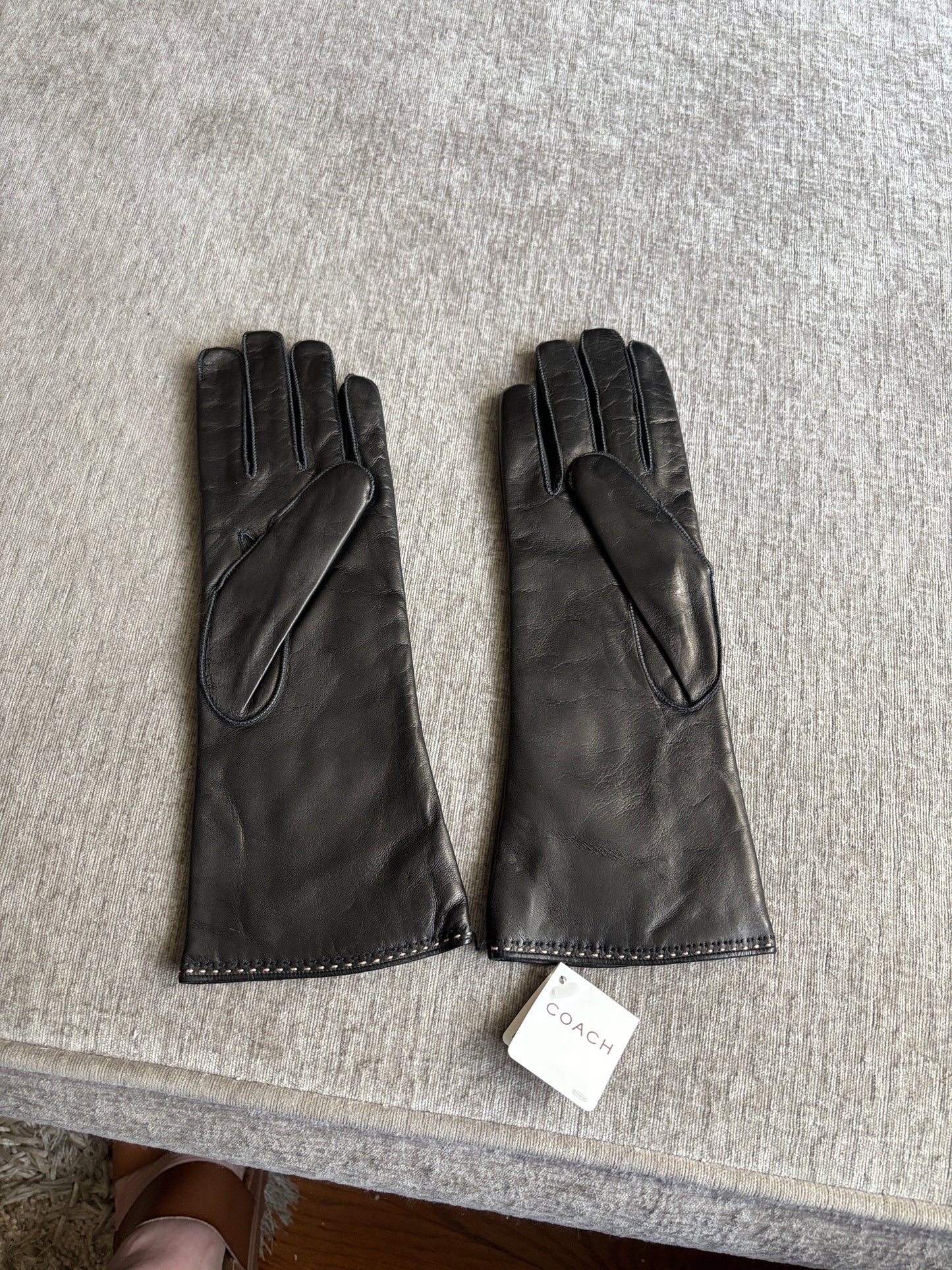 NWT Coach Nearly Vintage (made 2007-2010) Leather Gloves