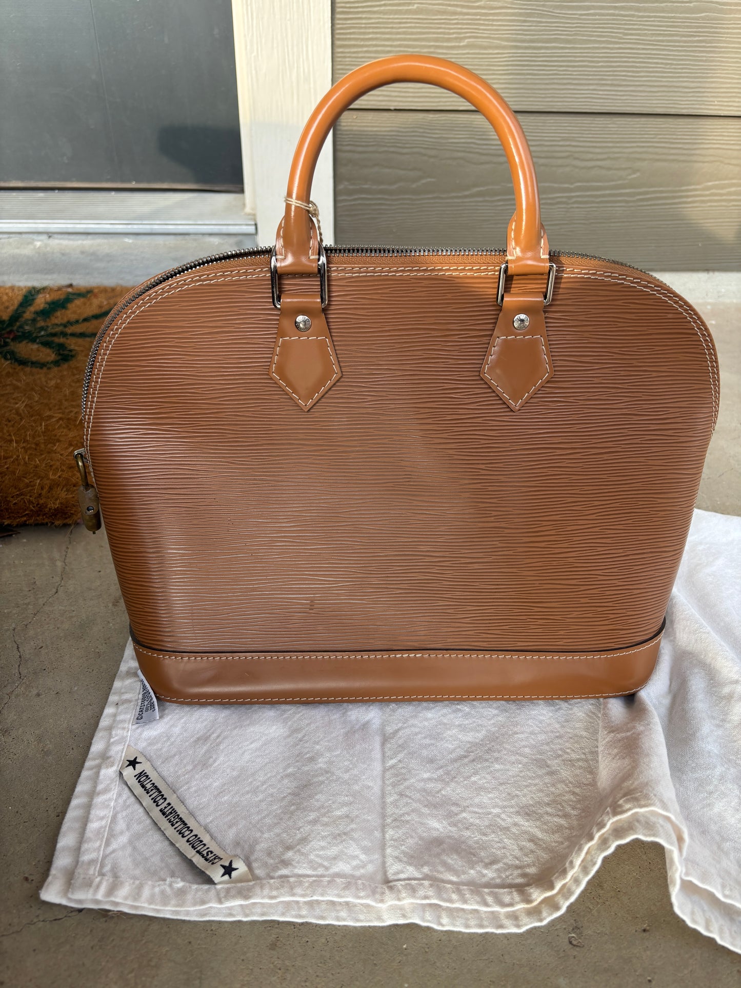 Louis Vuitton Alma Handbag in Tan Epi Leather