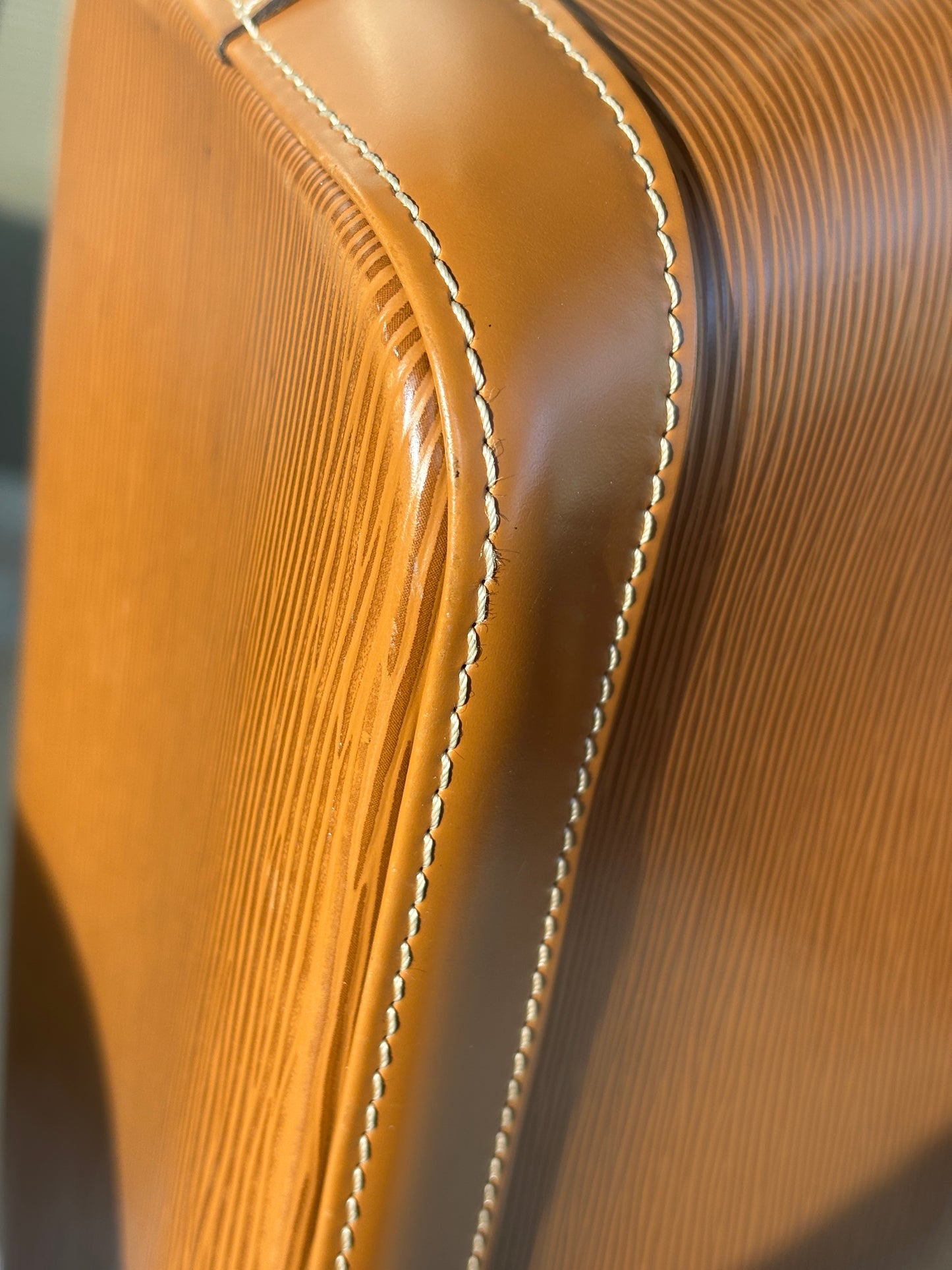 Louis Vuitton Alma Handbag in Tan Epi Leather