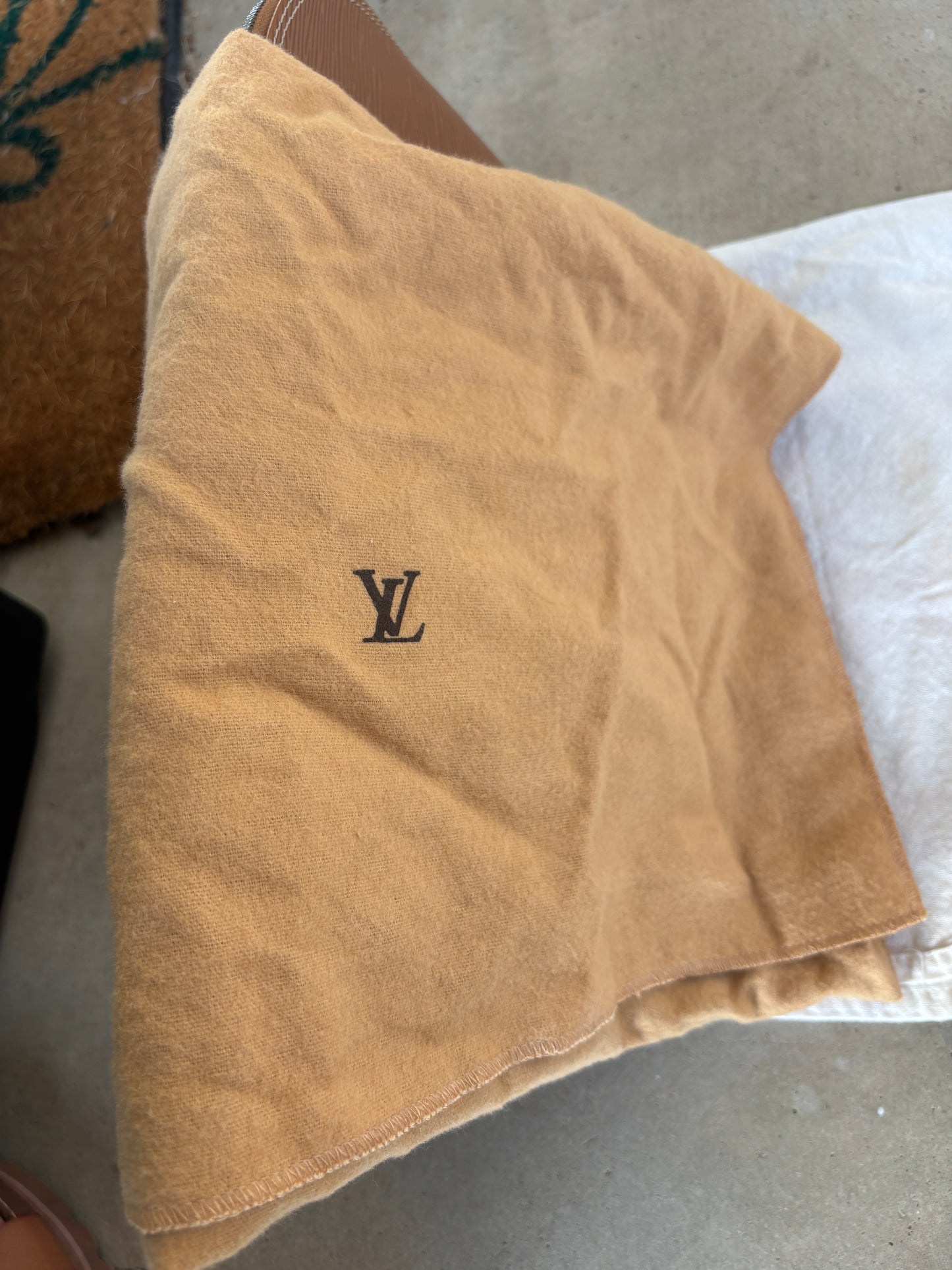 Louis Vuitton Alma Handbag in Tan Epi Leather